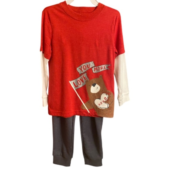 Carter's Other - Carter's Red and Gray Bear “Love You More” Jogger Set NWT 4T